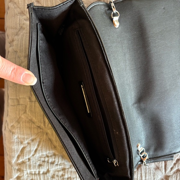Black Crossbody Clutch with Silver Removable Chain Strap - Picture 4 of 6